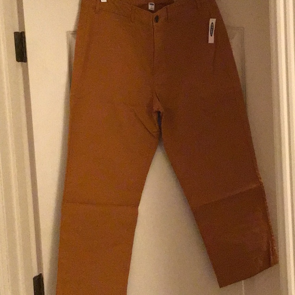 Old Navy NWT wide leg cropped chinos size 14